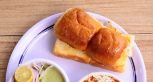 पाव-भाजी पसंद करने वालों का पसंदीदा ठौर बना लाजपत नगर का झक्कास पाव भाजी