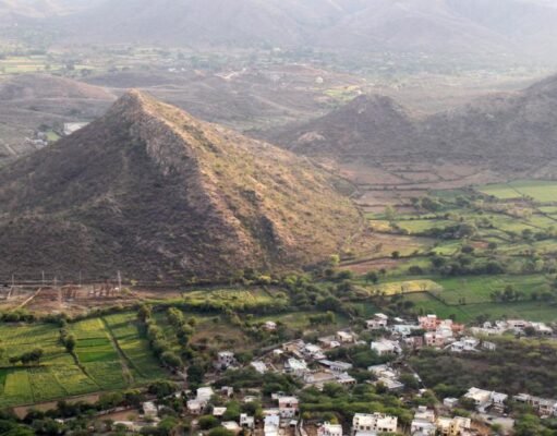 कभी दिल्ली की अरावली की पहाड़ियों से दिखता था हिमालय Delhi Aravali Hills
