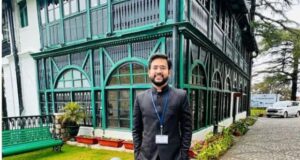 IAS KUNAL YADAV UPSC: आइएएस अधिकारी बनने के लिए छोड़ी 8 सरकारी नौकरी