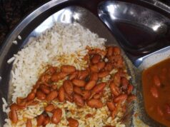 जामिया मिल्लिया इस्लामिया में कैंटीन के खाने में निकला कीड़ा jamia millia islamia