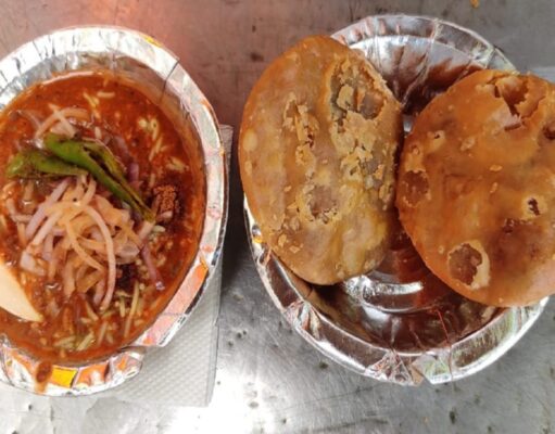 पाकिस्तान से आए शरणार्थी अपने साथ ले आए मोठ-कचौड़ी, आज दिल्ली की पहचान delhi moth kachori
