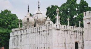 दिल्ली के मोती मस्जिद का इतिहास, History of Moti Masjid