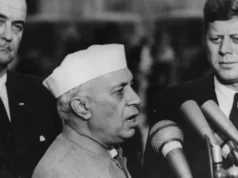 जवाहर लाल नेहरू के ब्रीफकेस में ये दो चीजें जरूर होती थीं