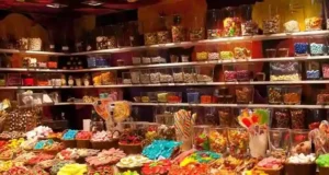 सरोजनी नगर मार्केट में जायके का ठौर ‘मोहन स्वीटस हाउस’ Mohan Sweets Sarojini Nagar