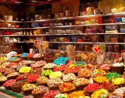 सरोजनी नगर मार्केट में जायके का ठौर ‘मोहन स्वीटस हाउस’ Mohan Sweets Sarojini Nagar