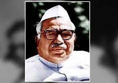 बेटे के स्कैंडल ने कैसे हाशिए पर ला दिया देश के कद्दावर नेता का राजनीतिक करियर