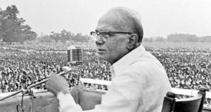 jayaprakash narayan jayanti: जेपी ने अचानक क्यों छोड़ दिया कॉलेज, पिता को लिखा पत्र-कहा माफ करना