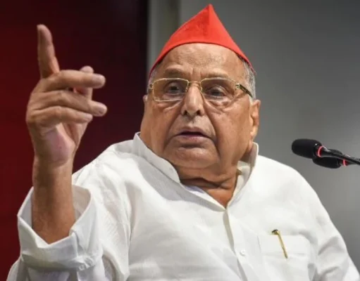 Mulayam Singh Yadav Death: ‘कल के छोकरे’ मुलायम ने पहले चुनाव में दी थी कांग्रेस के इस दिग्गज को मात
