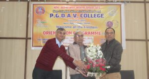 नॉन कॉलेजिएट की छात्राओं के लिए पीजीडीएवी कॉलेज ने किया ओरियंटेशन प्रोग्राम