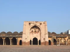 मुस्लिम काल की दिल्ली (पठान काल): बेगमपुर मस्जिद