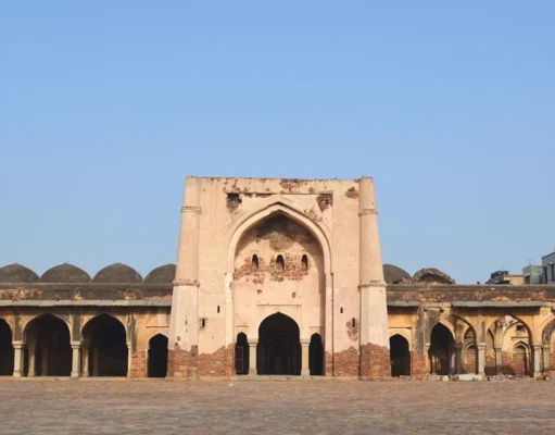 मुस्लिम काल की दिल्ली (पठान काल): बेगमपुर मस्जिद