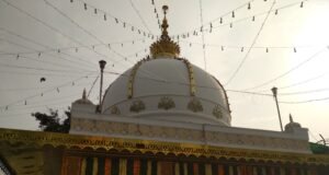मुस्लिम काल की दिल्ली (पठान काल) : दरगाह हजरत कुतुबुद्दीन बख्तियार काकी का इतिहास