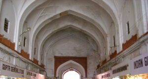 मुगल काल की दिल्ली : दिल्ली दरवाजा व छत्ता लाहौरी दरवाजा