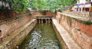 गंधक की बावली और राजा की बावली का इतिहास