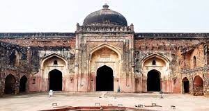 मुगल काल: खैर-उल-मनाजिल (1561 ई.)
