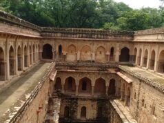 मुस्लिम काल की दिल्ली (पठान काल): राजाओं की बावली और मस्जिद