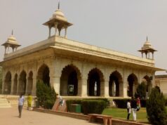 मुगल काल की दिल्ली : लाल किले के शयन गृह