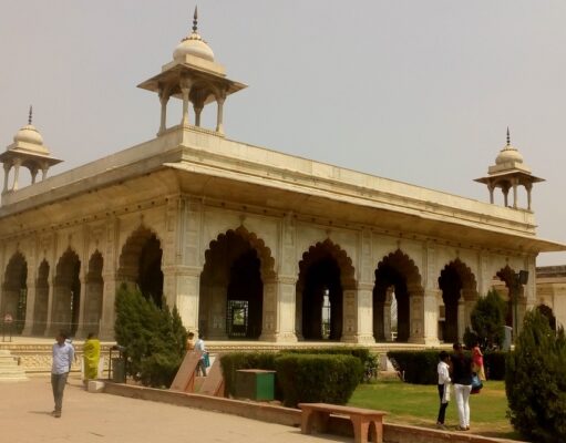 मुगल काल की दिल्ली : लाल किले के शयन गृह