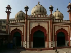 फखरुल मस्जिद का इतिहास