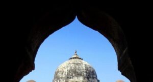 शाह आलम की कब्र