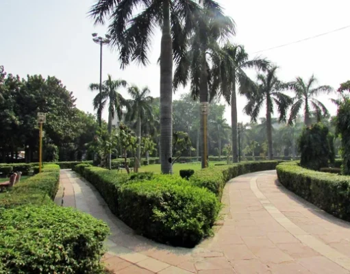 दिल्ली के इस पार्क में हुई थी औरंगजेब की ताजपोशी