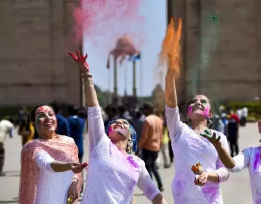 आजादी के बाद दिल्ली में कैसे मनाई जाती थी होली