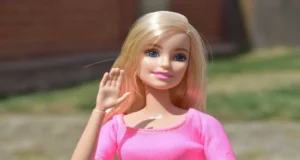 pink color psychology: गुलाबी रंग से महिलाओं का है गहरा नाता? pink color psychology