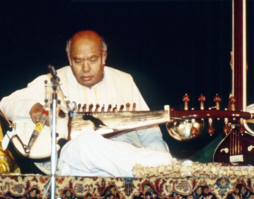 सरोद के उस्ताद अली अकबर खान की जीवनी, BIOGRAPHY OF ALI AKBAR KHAN – MASTER OF THE SAROD