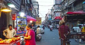Chawri Bazar story: चावड़ी बाजार में आंखें नीचे झुकाकर क्यों गुजरते थे लोग