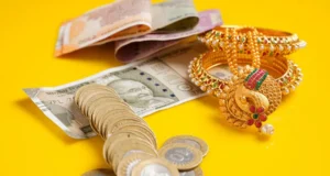 Gold loans: गोल्ड लोन की बढ़ती मांग के बीच Bank और NBFC के आकर्षक ऑफर