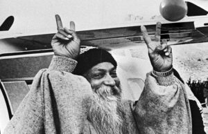 Osho Birthday: ओशो से सीखिए वर्तमान में कैसे जीएं Osho_Rajneesh