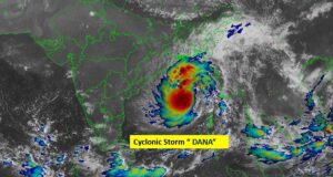 cyclone dana: कभी दिल्ली में भी आया था भयंकर तुफान, सड़क से उड़कर छत पर पहुंच गई थी कार