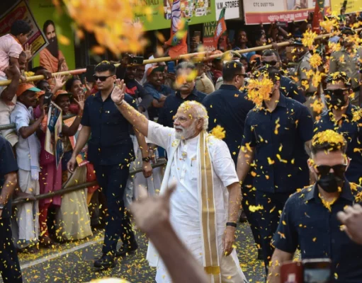 मोदी सरकार की अल्पसंख्यक समुदायों के विकास के लिए प्रमुख योजनाएं और पहल