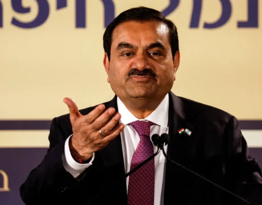 Gautam Adani: दुनिया की सबसे बड़ी लॉ फर्म लड़ेगी अमेरिका में अडानी का केस, कंपनियों का प्रोफाइल पढ़कर चौंक जाएंगे आप
