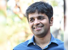 Business Idea: डर को पीछे छोड़ा, नौकरी को मारी लात और फिर खड़ा कर दिया भारत का सबसे बड़ा वेंचर