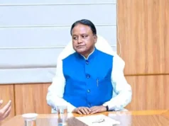 शॉकिंग! ओडिशा सरकार ने IAS अधिकारियों को क्यों कहा मुख्य सचिव से छुट्टी लें? जानिए अमेरिका, जर्मनी और फ्रांस के नियम!