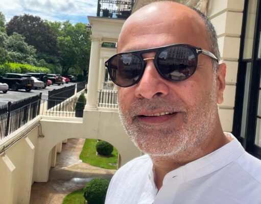 Deepak Perwani Net Worth: पाकिस्तान के इस हिंदू बिजनेसमैन की दौलत जानकर रह जाएंगे हैरान!
