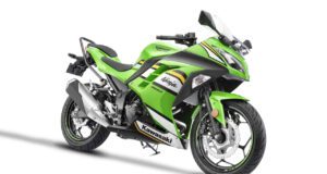 तीन कलर, स्टाइलिश अपडेट्स के साथ ₹3.43 लाख में लॉन्च हुई 2025 Kawasaki Ninja 300 2025 Kawasaki Ninja 300