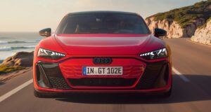 Audi E-tron GT Quattro: 576bhp पावर, 384 मील की रेंज और 20 लाख रुपये सस्ती शानदार इलेक्ट्रिक स्पोर्ट्स कार लॉन्च Audi E-tron GT Quattro