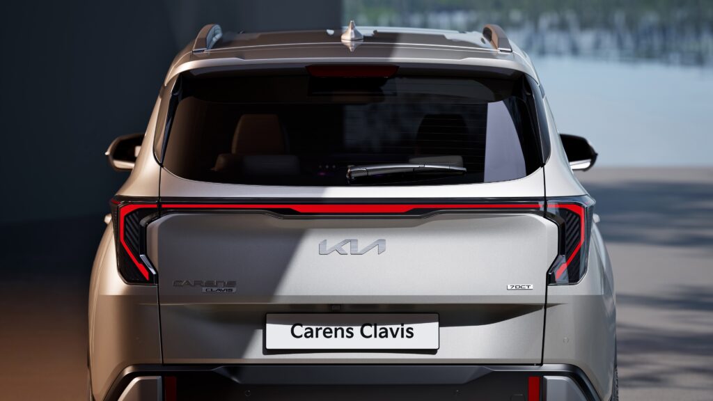 Kia Carens Clavis 2025