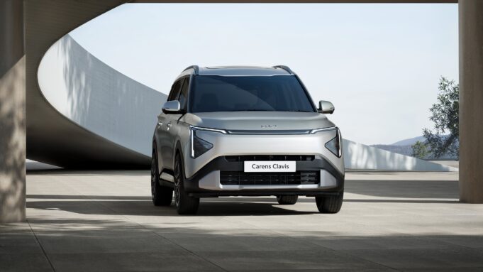 Kia Carens Clavis 2025