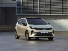 Tata Altroz Facelift 2025: लॉन्च से पहले जानिए हर वेरिएंट में क्या है खास Tata Altroz Facelift 2025