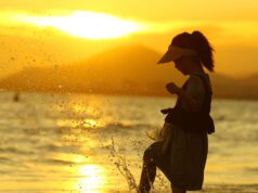 Tecno Camon 40 Pro: 50MP कैमरा, 144Hz कर्व्ड डिस्प्ले और दमदार बैटरी के साथ आपको लुभाने आ गया 5G स्मार्टफोन Tecno Camon 40 Pro