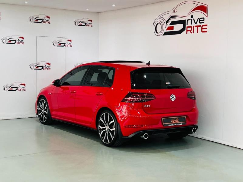 Volkswagen Golf GTI