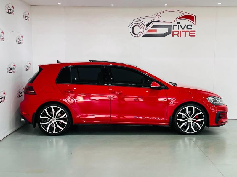 Volkswagen Golf GTI