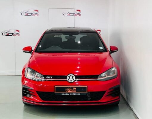 खुशखबरी! Volkswagen Golf GTI की बुकिंग इस दिन से होगी शुरू Volkswagen Golf GTI