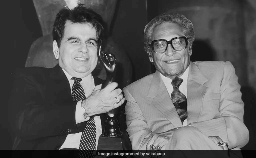 ashok kumar with dilip kumar