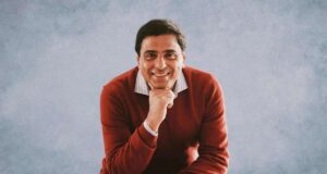 जानिए bollywood के पहले अरबपति Ronnie Screwvala के बारे में, नेट वर्थ ₹13,000 करोड़ से अधिक