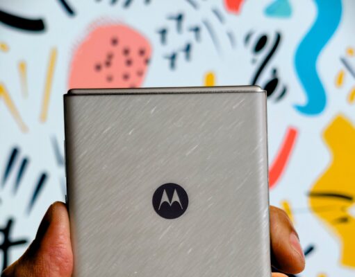 Motorola Razr 60 भारत में लॉन्च: ₹49,999 में मिलेगा फोल्डेबल डिस्प्ले वाला यह दमदार स्मार्टफोन Motorola Razr 60