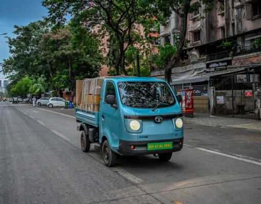 टाटा ने लॉन्च किया ‘भारत का सबसे किफायती मिनी-ट्रक’ Tata Ace Pro: सिर्फ ₹3.99 लाख में, इलेक्ट्रिक वेरिएंट भी उपलब्ध! Tata Ace Pro